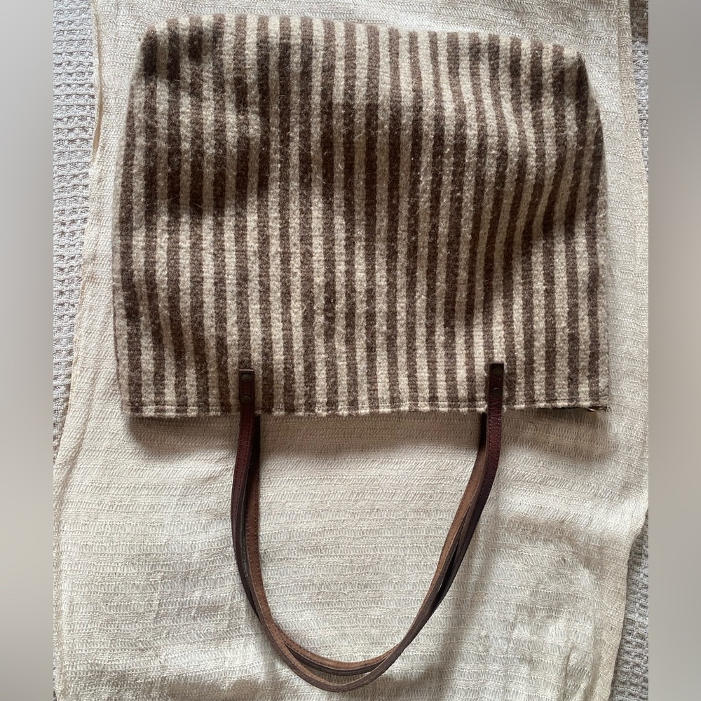 Large handmade Oaxacan wool purse, lined with pockets and leather straps